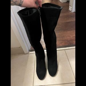 Size 10 wide calf blondo suede knee high boots